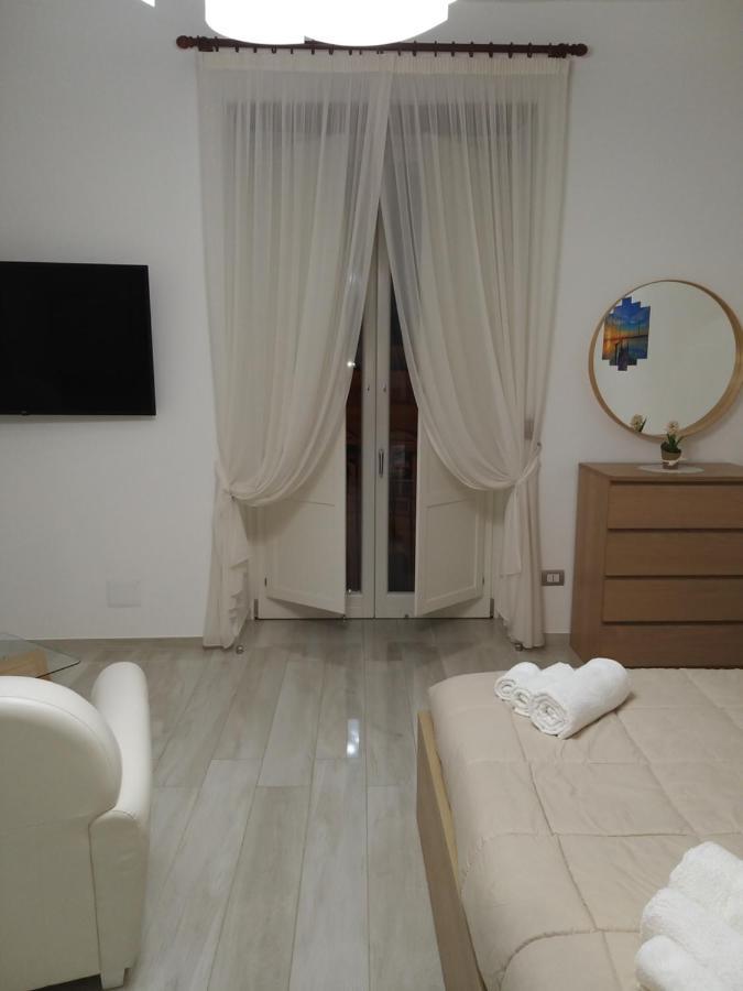 Al Teatro Verdi Luxury Apartment Salerno Ngoại thất bức ảnh
