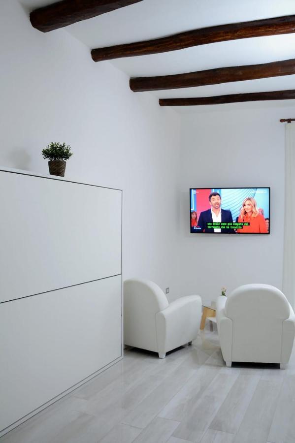 Al Teatro Verdi Luxury Apartment Salerno Ngoại thất bức ảnh