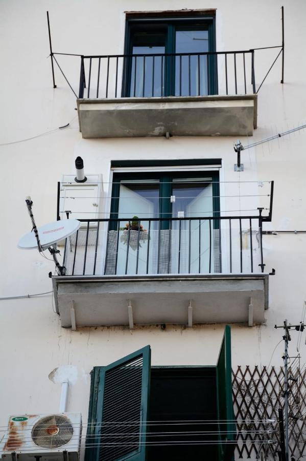 Al Teatro Verdi Luxury Apartment Salerno Ngoại thất bức ảnh